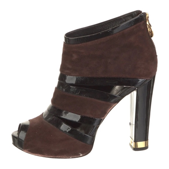 Tory Burch Black and Brown Heeled Boots - Picture 2 of 16